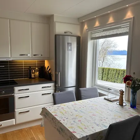 Vangsnes - Charming With Fjord View