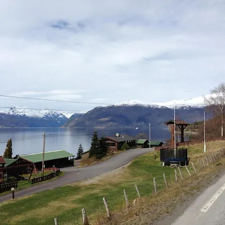 Διαμέρισμα Vangsnes - Charming With Fjord View Juvik